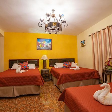 Hotel Gran Plaza Euromaya アンティグア・グアテマラ エクステリア 写真